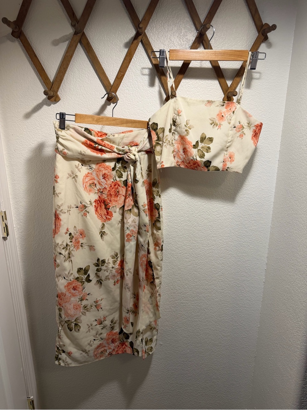 Floral Tie-Waist Midi Skirt in Cream
